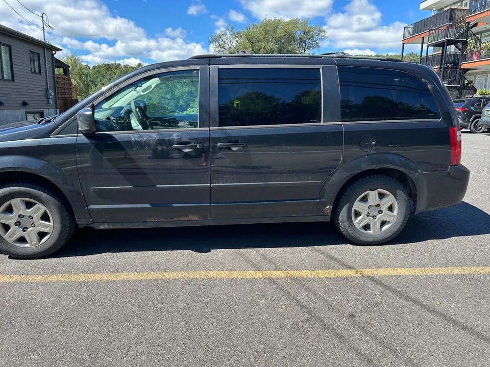 Dodge Caravan 2008 photo 2