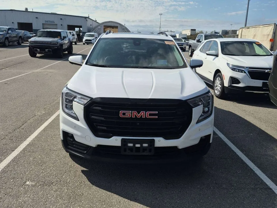 GMC Terrain 2022 photo 3