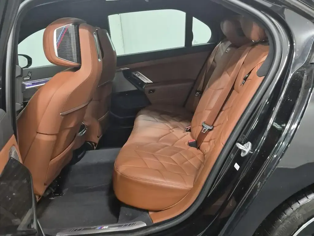 BMW I7 2023 photo 5