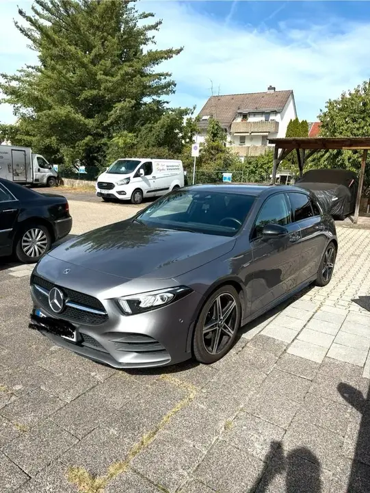 Mercedes-Benz A 180