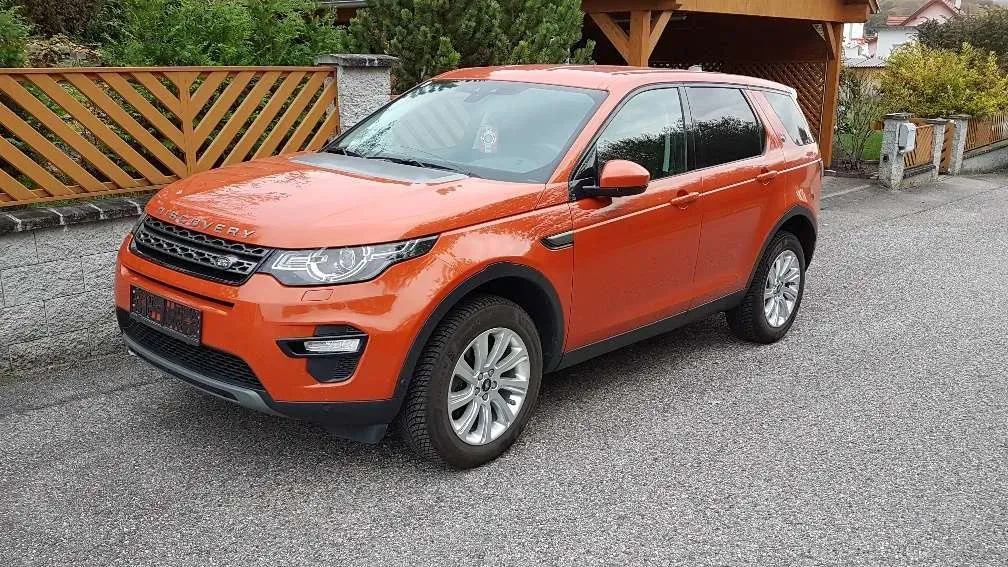 Land Rover Discovery Sport 2017 photo 2