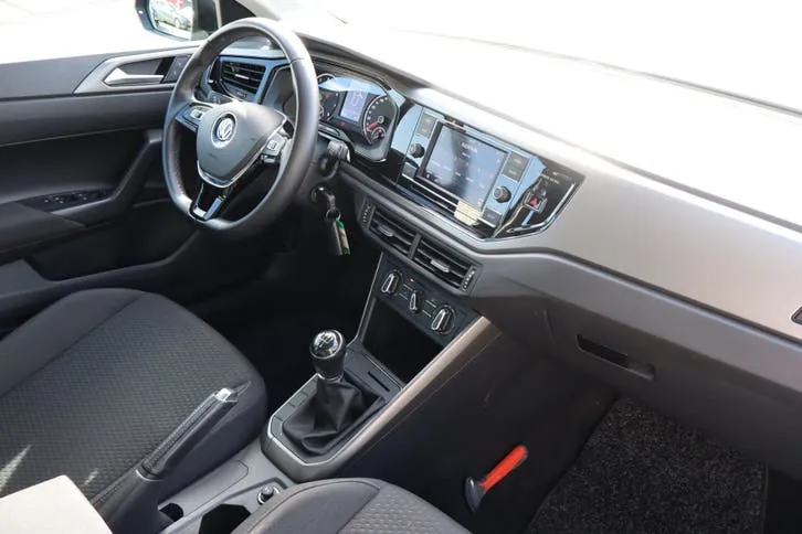Volkswagen Polo 2019 photo 2