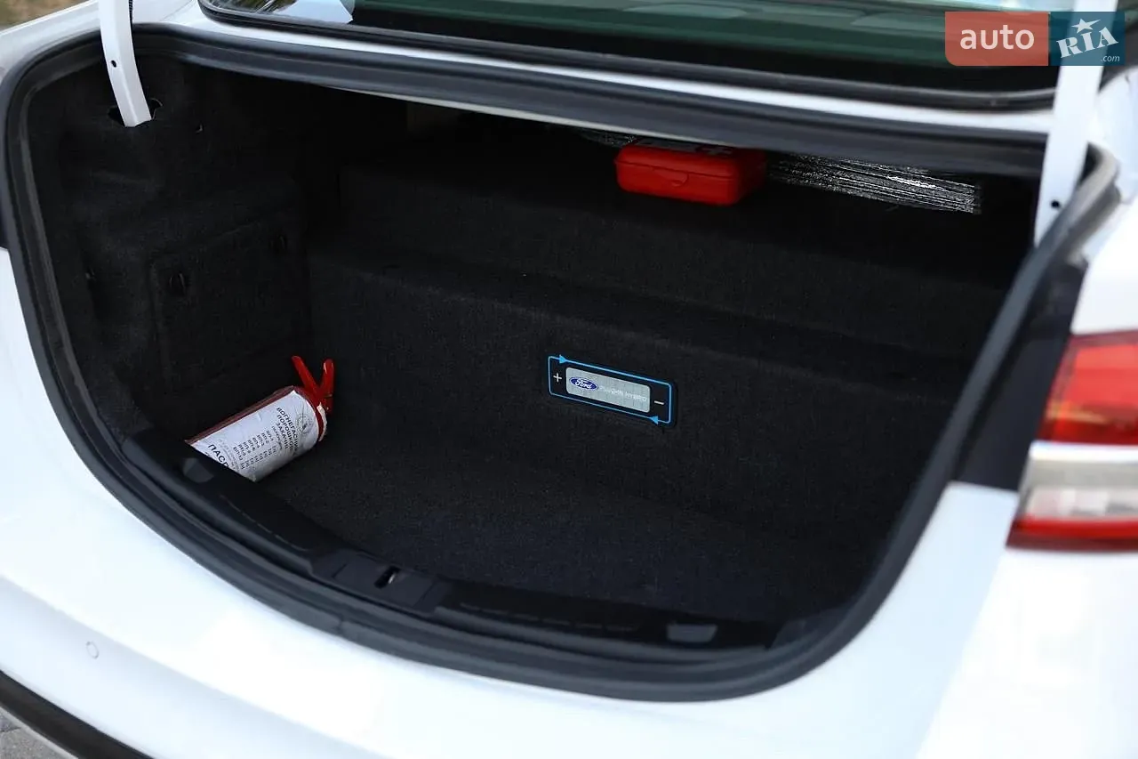 Ford Fusion 2016 photo 2