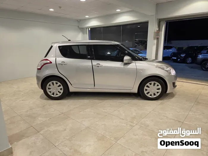 Suzuki Swift 2013 photo 2