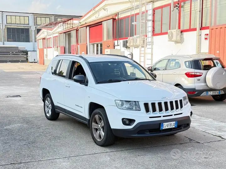 Jeep Compass 2012 photo 2