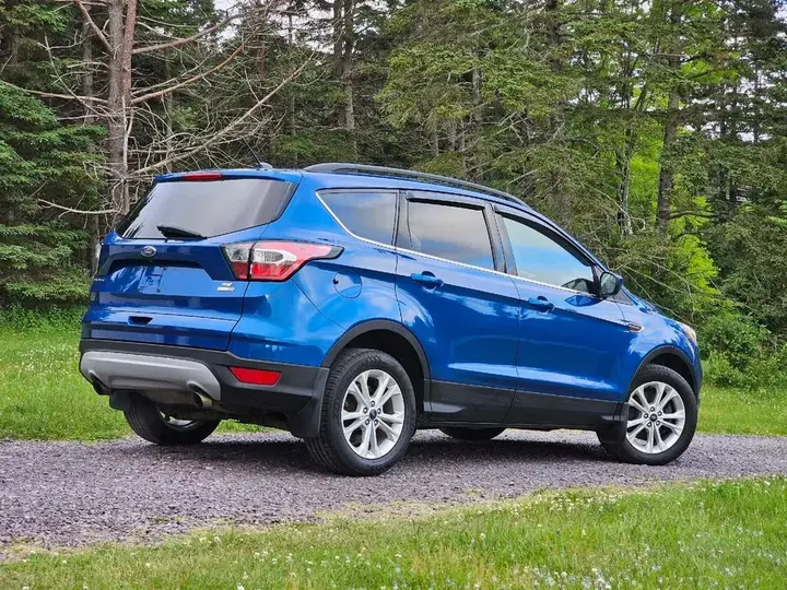 Ford Escape 2017 photo 3