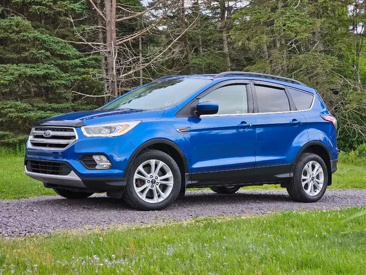 Ford Escape 2017 photo 2