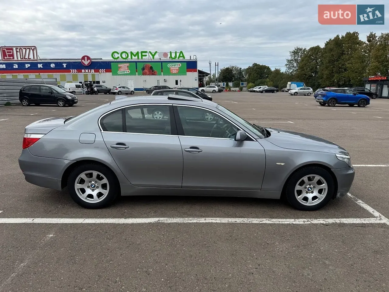 BMW 5 Series 2004 photo 4