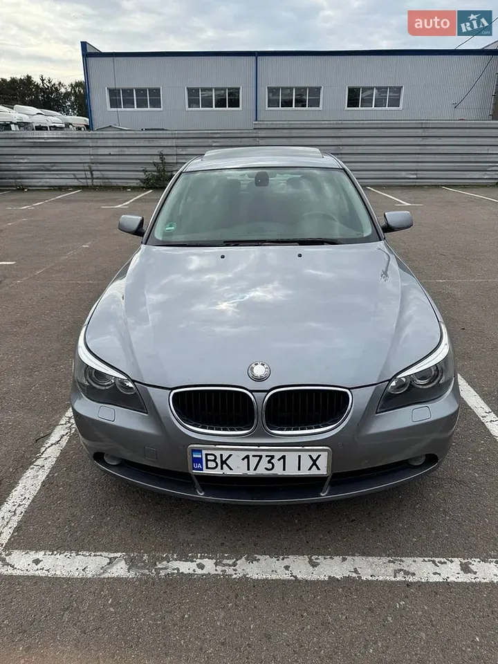 BMW 5 Series 2004 photo 3
