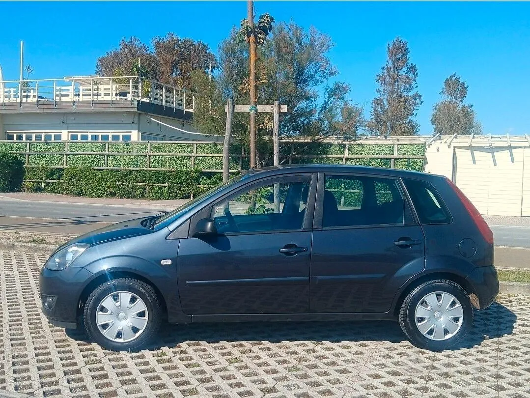 Ford Fiesta 2007 photo 4