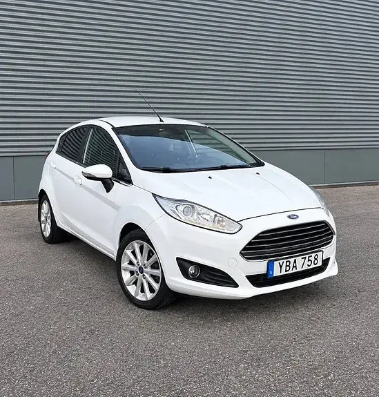 Ford Fiesta 2016 photo 2