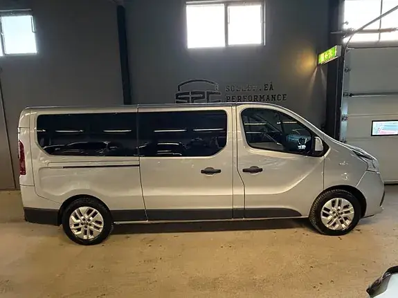 Nissan Nv300 2017 photo 2