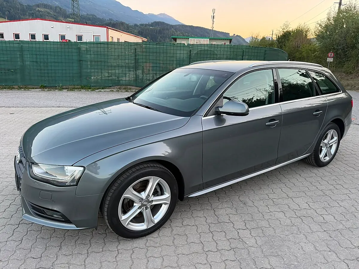 Audi A4 2014 photo 2