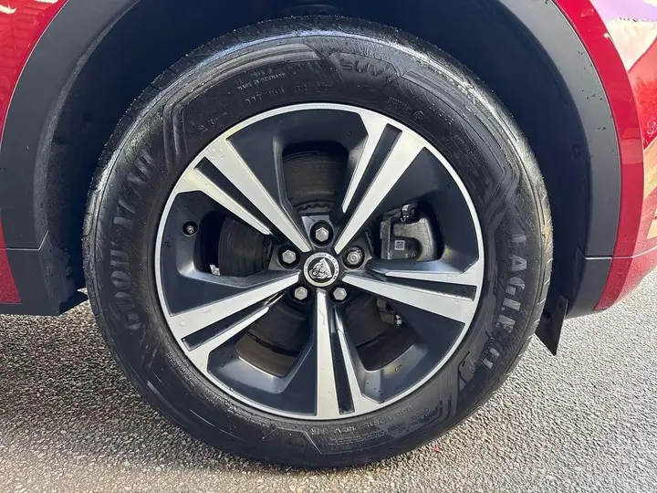 Jaguar E-Pace 2024 photo 5