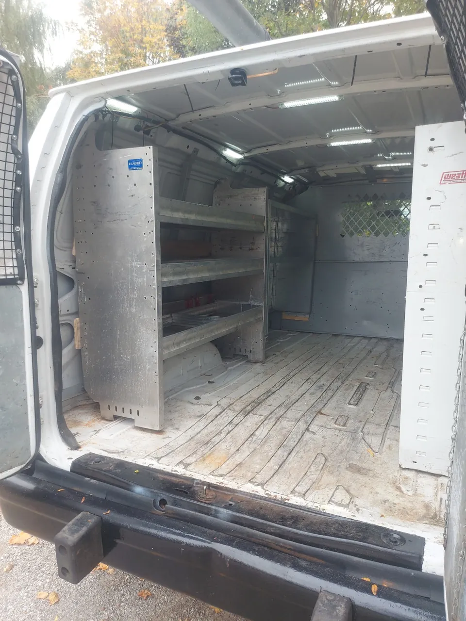 Ford Econoline 250 2012 photo 5