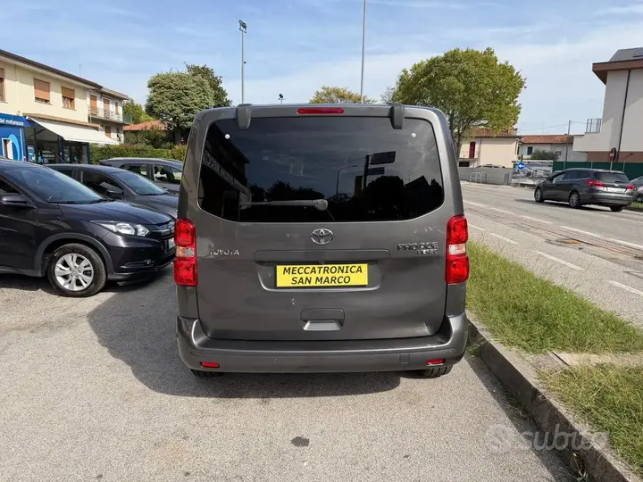 Toyota Proace Verso photo 2