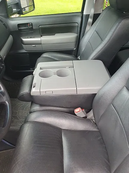 Toyota Tundra 2010 photo 4