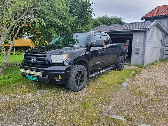Toyota Tundra 2010 photo 3