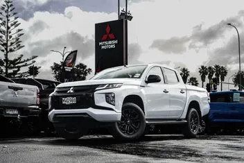 Mitsubishi Triton 2020 photo 2