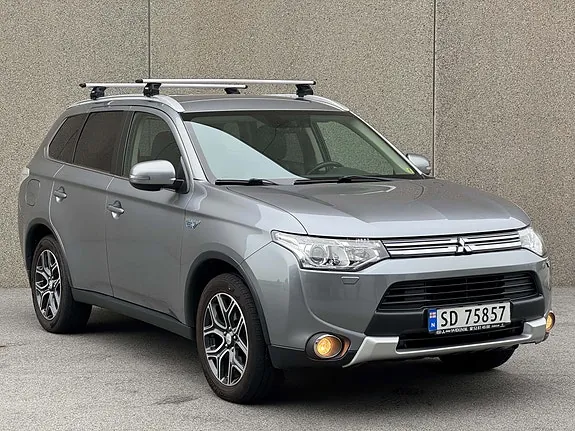 Mitsubishi Outlander 2015 photo 3