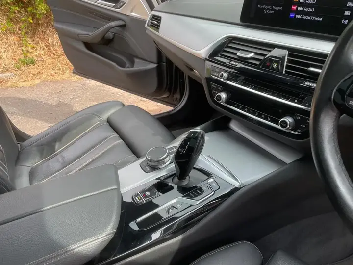 BMW 5 Series 2023 photo 4