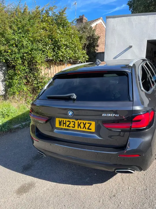 BMW 5 Series 2023 photo 2