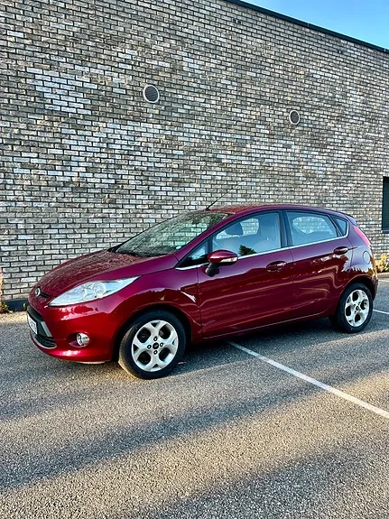 Ford Fiesta 2009 photo 2