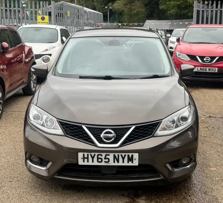 Nissan Pulsar 2015 photo 2
