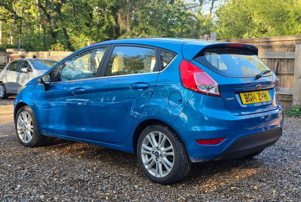 Ford Fiesta 2014 photo 5
