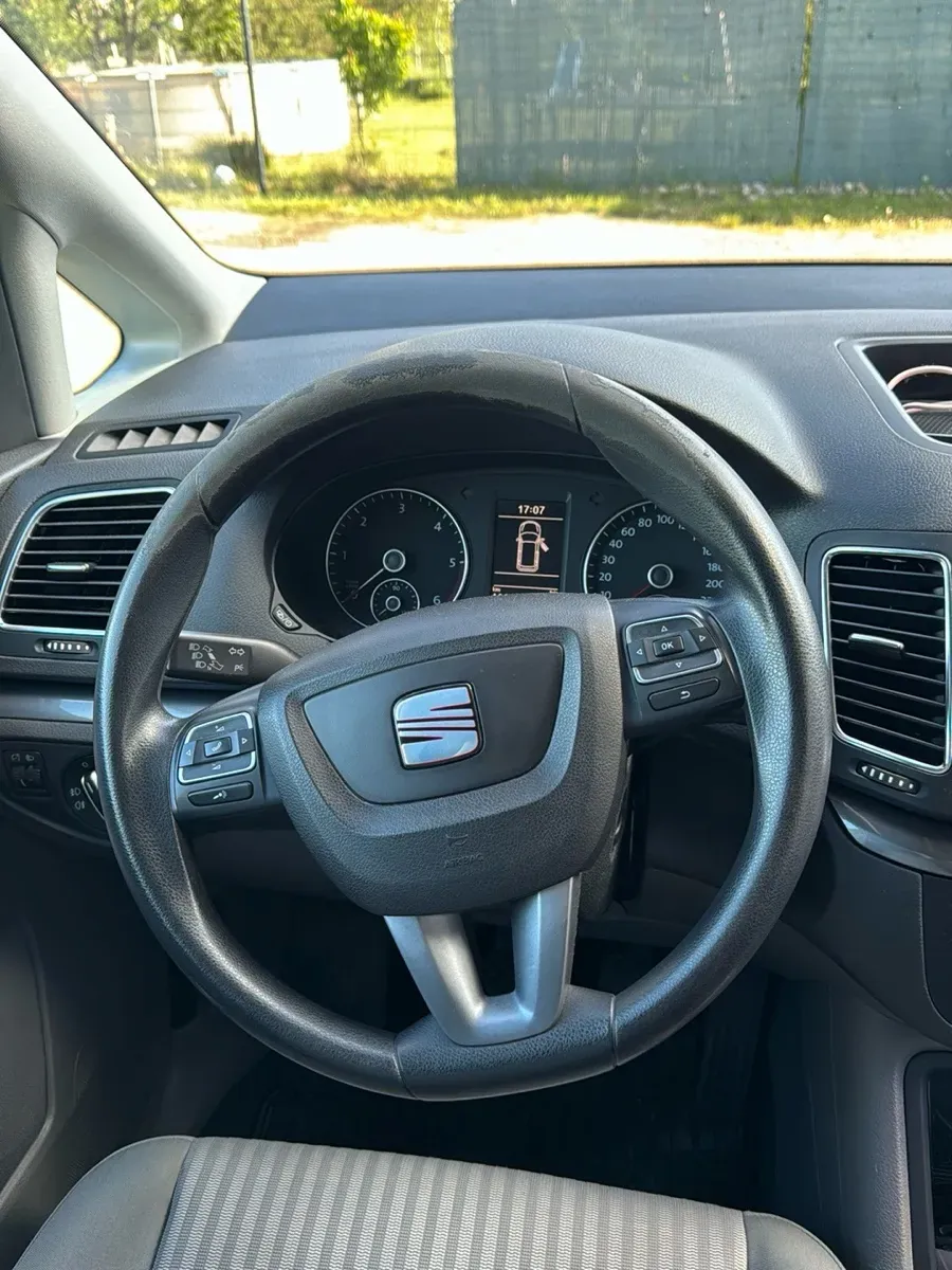 Seat Alhambra 2013 photo 3