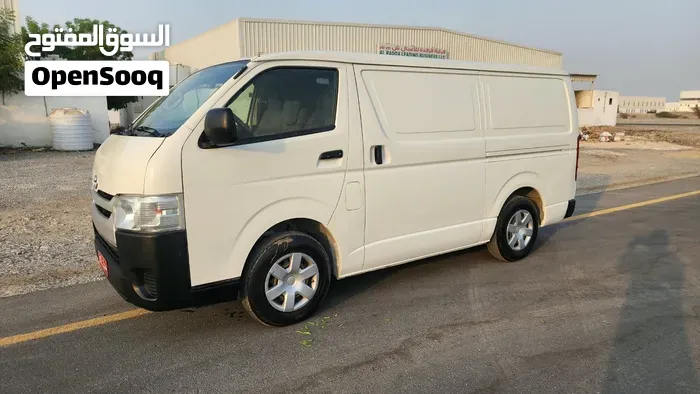 Toyota Hiace 2022 photo 4