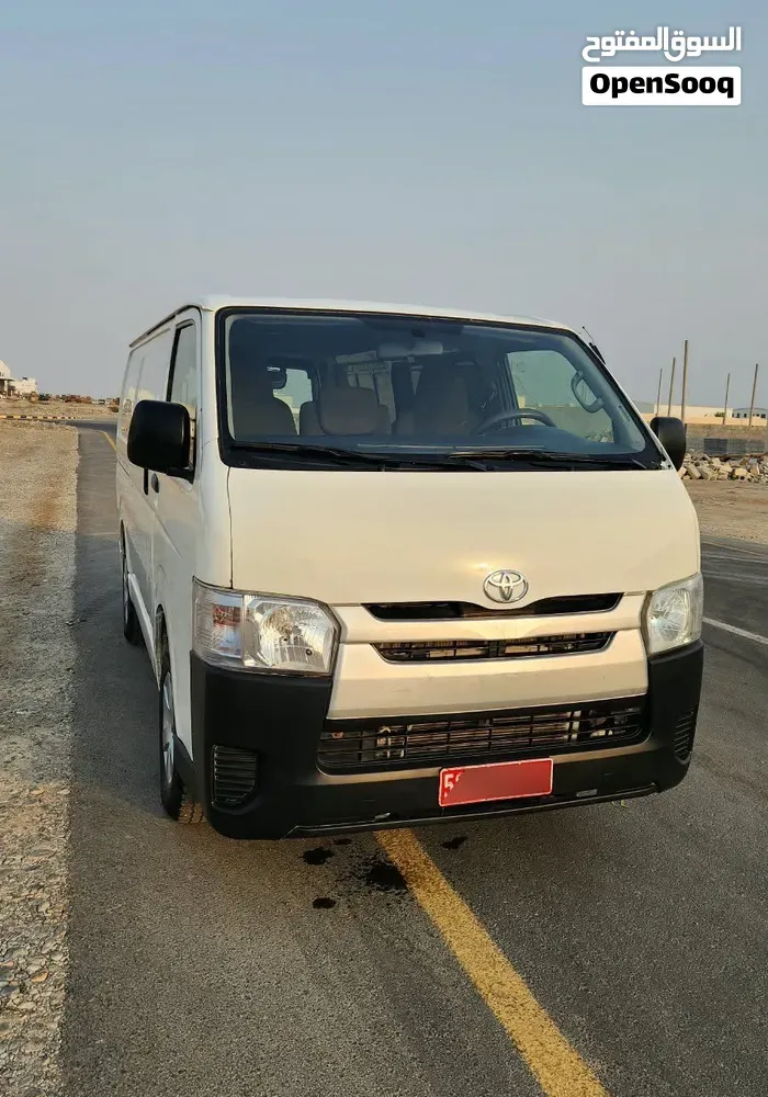 Toyota Hiace 2022 photo 3