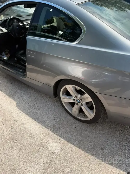BMW 320 2008 photo 5