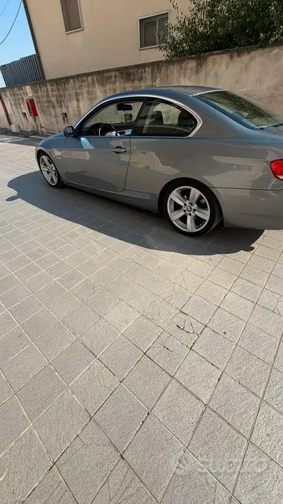 BMW 320 2008 photo 2