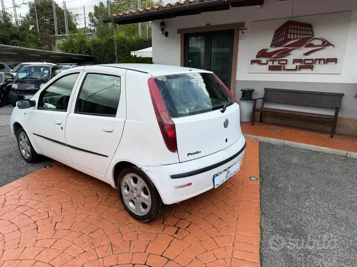 Fiat Punto 2005 photo 3