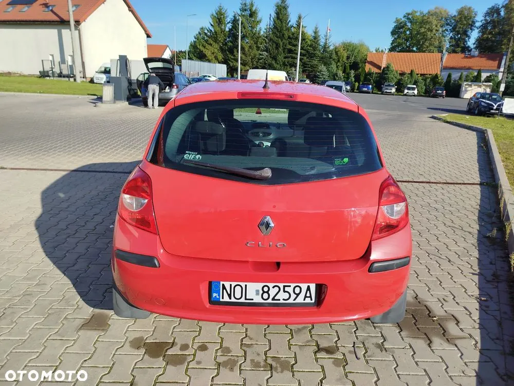 Renault Clio 2008 photo 3