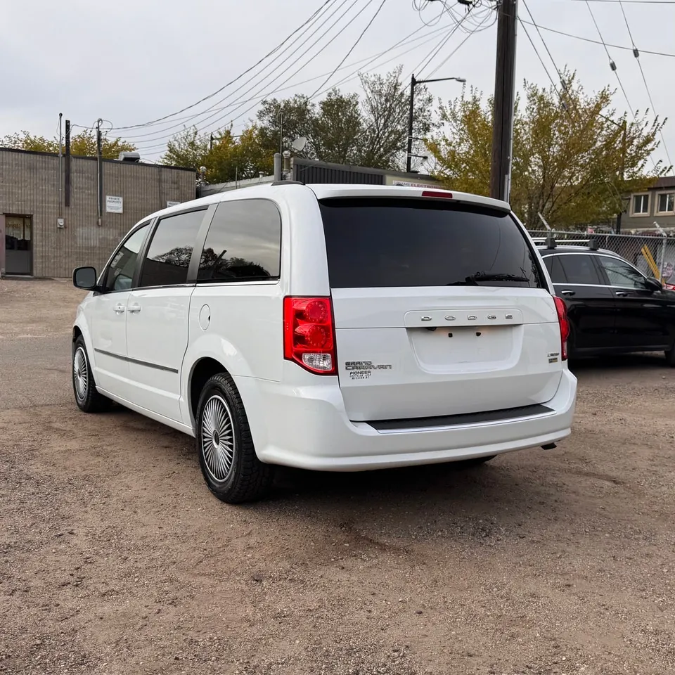 Dodge Grand Caravan 2016 photo 3