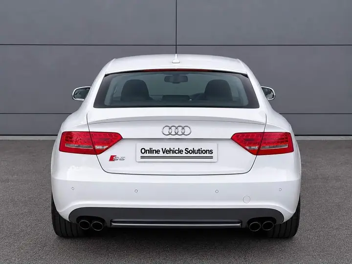 Audi S5 2010 photo 4