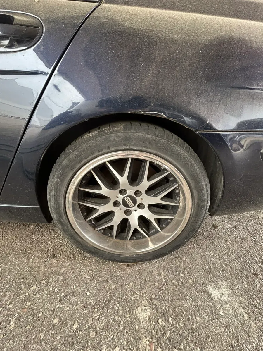 BMW 7 Series 2007 photo 2