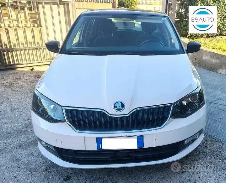 Skoda Fabia 2017 photo 2