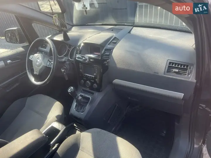 Opel Zafira 2013 photo 4