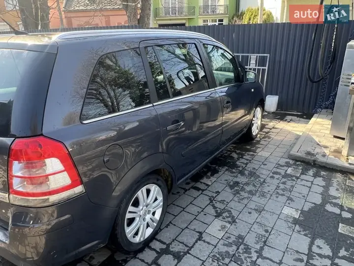 Opel Zafira