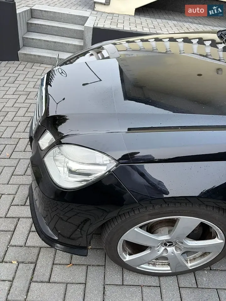 Mercedes-Benz E-Class 2012 photo 4