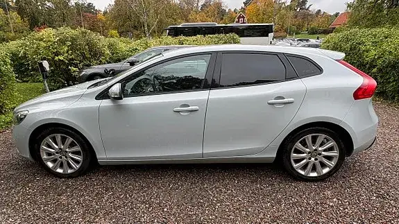 Volvo V40 2013 photo 3