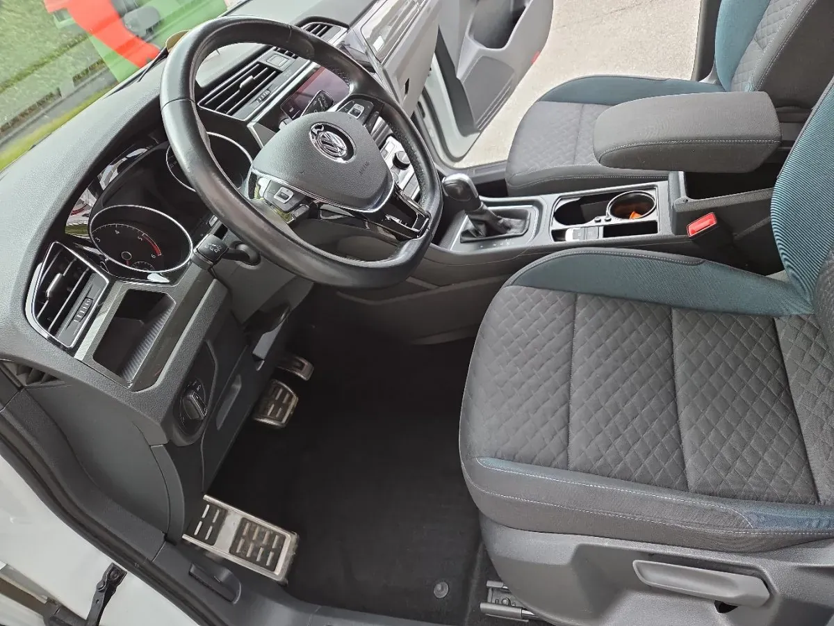 Volkswagen Touran 2020 photo 3