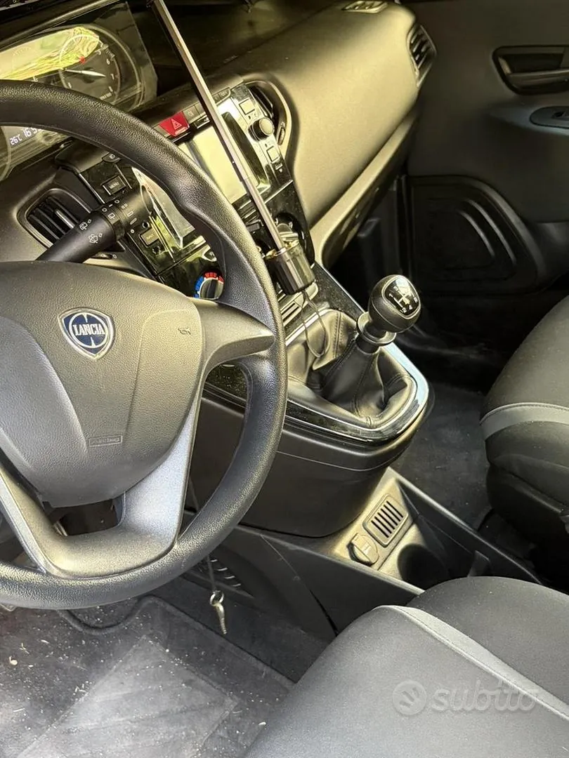 Lancia Ypsilon 2019 photo 5