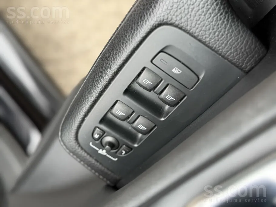 Volvo V60 2019 photo 5