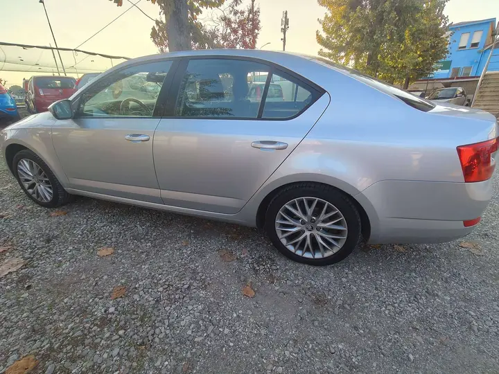 Skoda Octavia 2013 photo 4