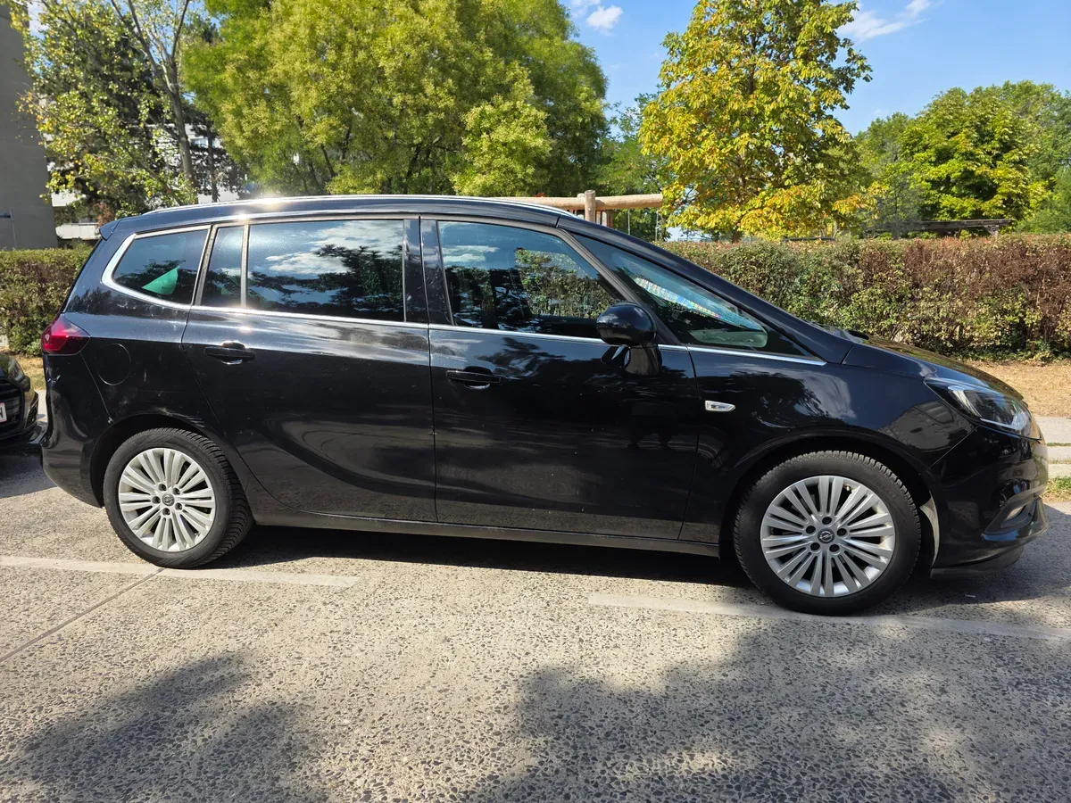 Opel Zafira Tourer 2017 photo 3