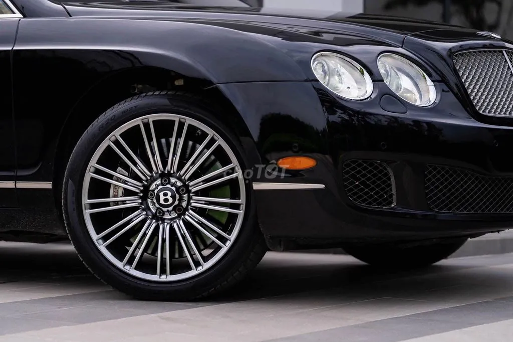 Bentley Flying Spur 2011 photo 3
